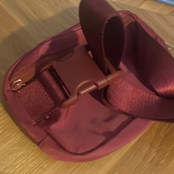 Lululemon Athletica Belt Bag - Picture 5 of 6